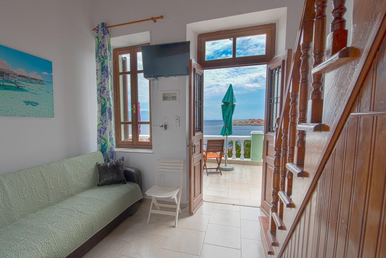 Roulas Apartments Халки Экстерьер фото